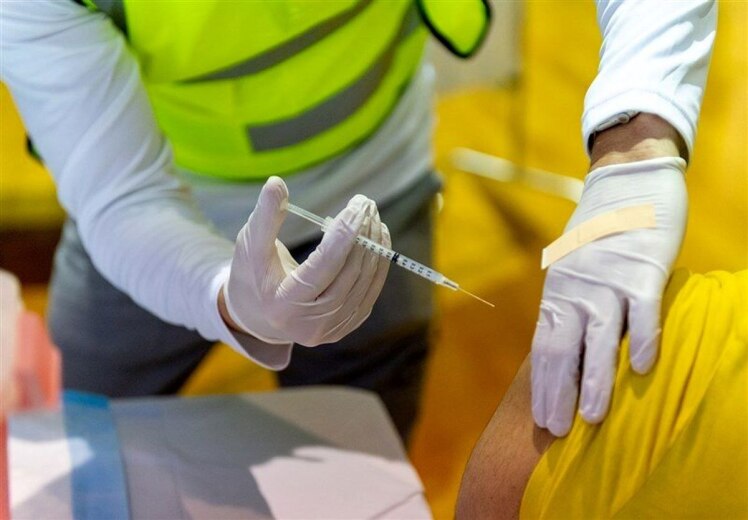 وزارت بهداشت: گرفتن کارت واکسن کرونا بدون تزریق واکسن ممکن نیست