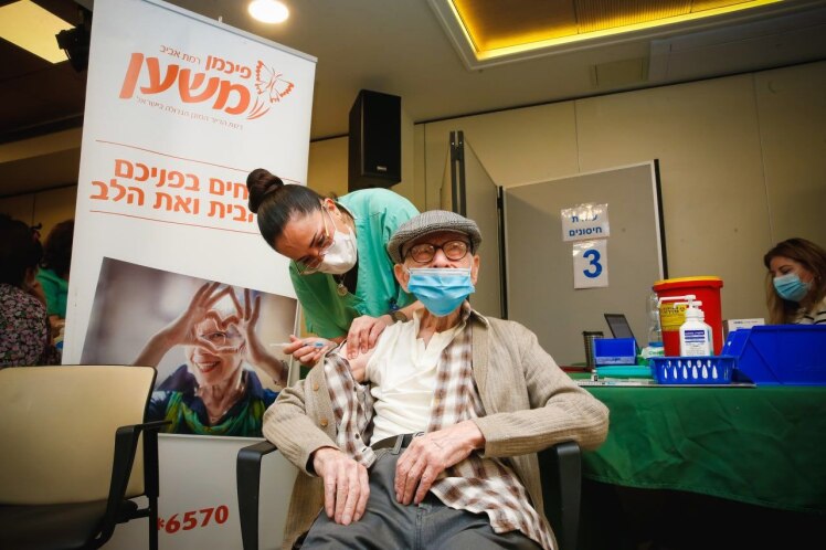 برای نخستین بار در جهان/دوز چهارم واکسن کرونا در اسرائیل تزریق می‌شود