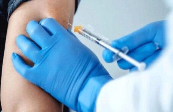 ادعایی بدون مستندات/واکسیناسیون در ایران ۹۰% از ابتلا به کرونای شدید جلوگیری کرده است