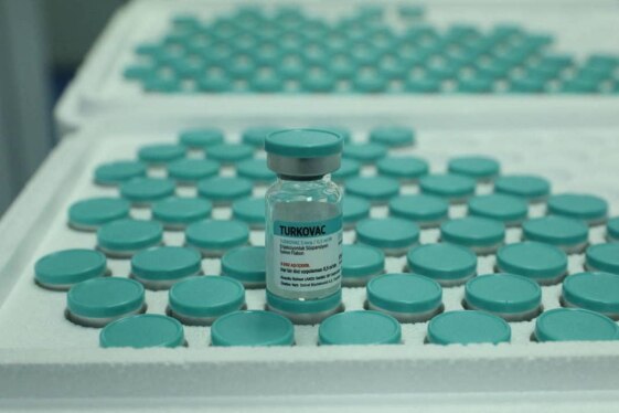 تزریق گسترده نخستین واکسن کرونای ساخت ترکیه آغاز شد
